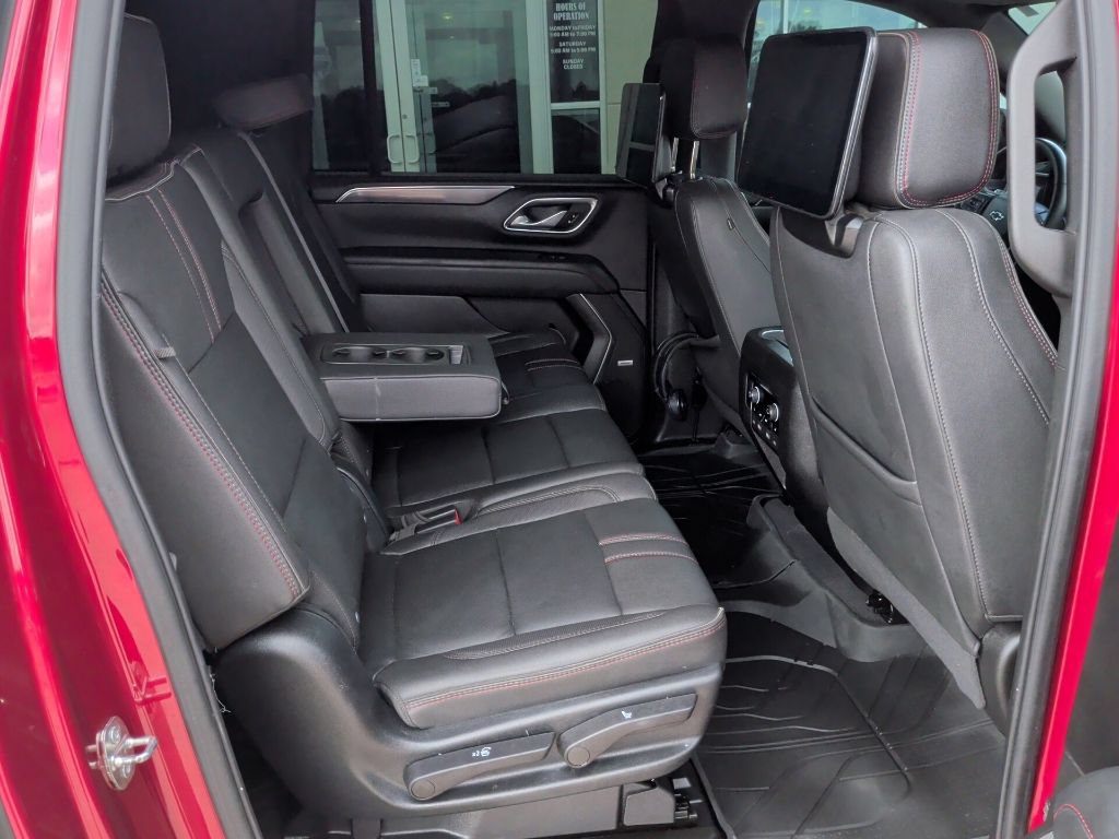 Used 2023 Chevrolet Suburban RST w/ Luxury Package AWD/4WD image 19