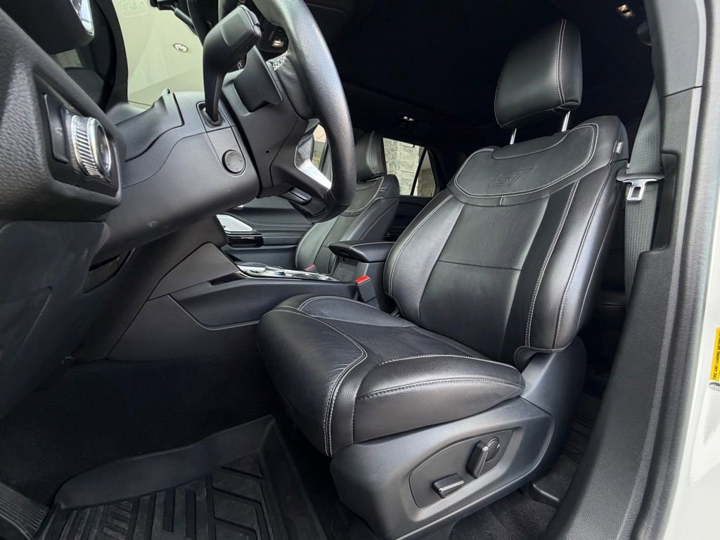 Certified 2023 Ford Explorer ST w/ Equipment Group 401A image 6