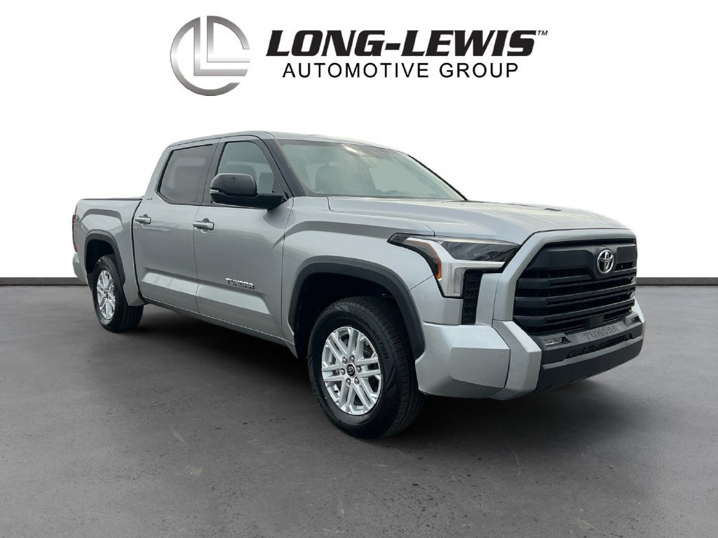 Used 2022 Toyota Tundra SR5 w/ SR5 Premium Package AWD/4WD image 10