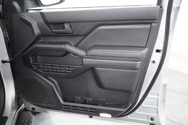Used 2025 Toyota 4Runner SR5 AWD/4WD image 32