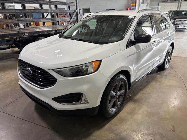 Certified 2023 Ford Edge SEL w/ Sport Appearance Package AWD/4WD image 4