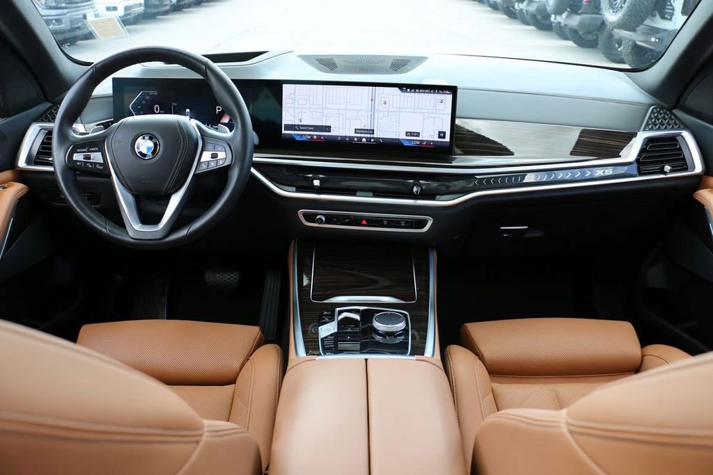 Used 2024 BMW X5 sDrive40i w/ Parking Assistance Package RWD image 28