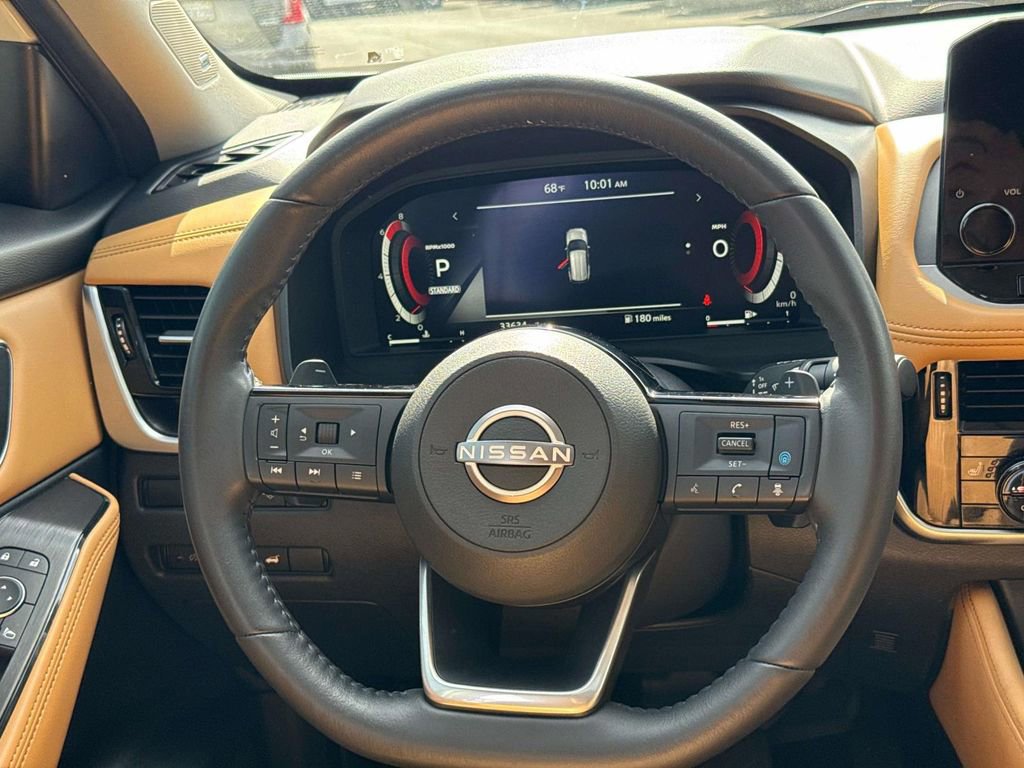 Used 2023 Nissan Rogue Platinum w/ Platinum Premium Package image 16