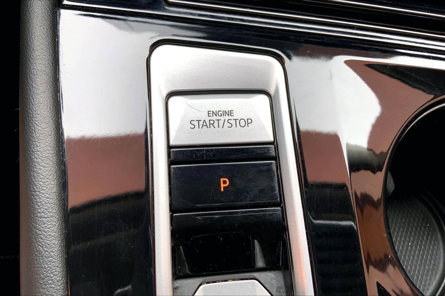 Used 2024 Volkswagen Atlas SE FWD image 35