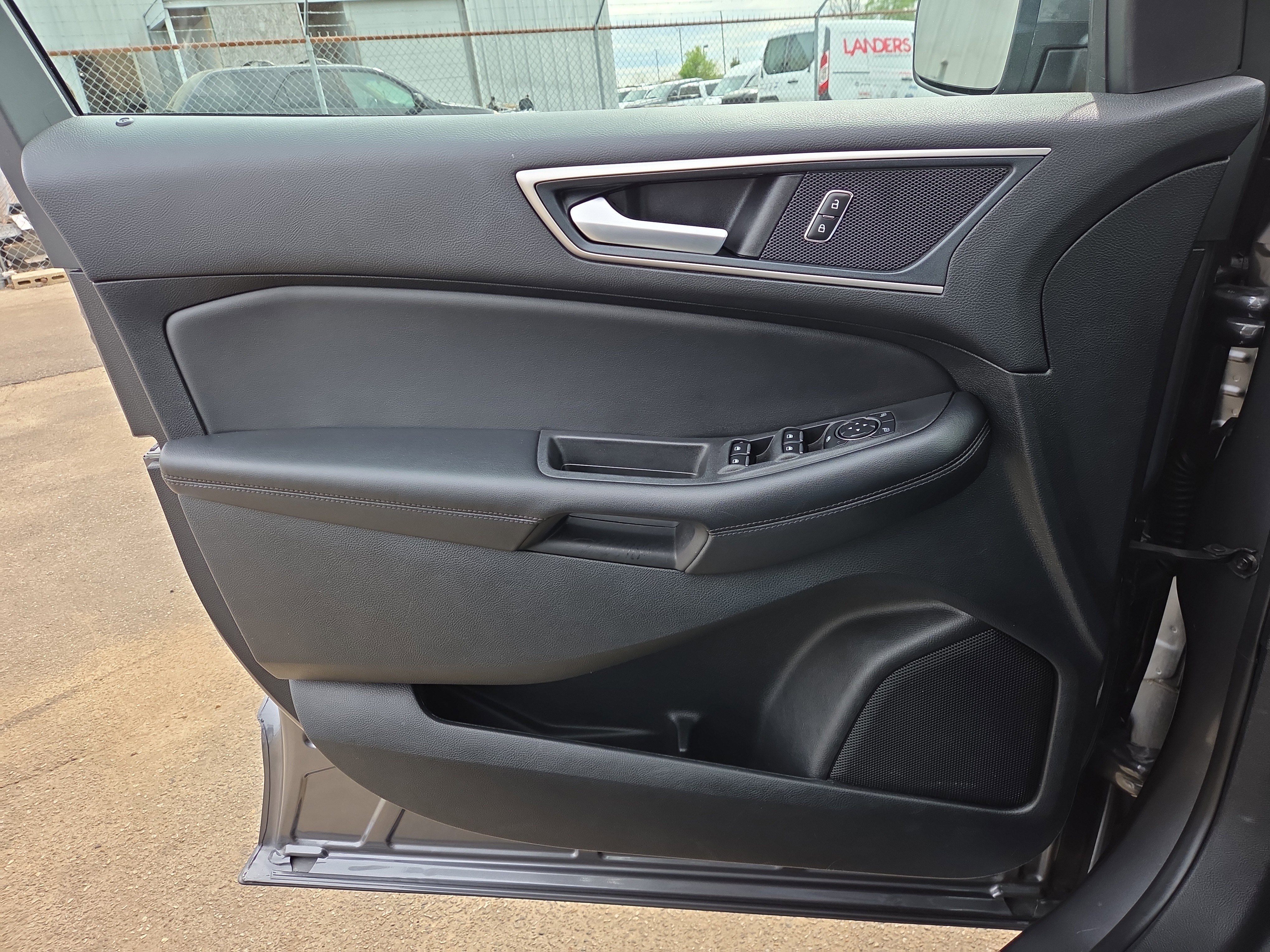 Certified 2024 Ford Edge SEL image 17