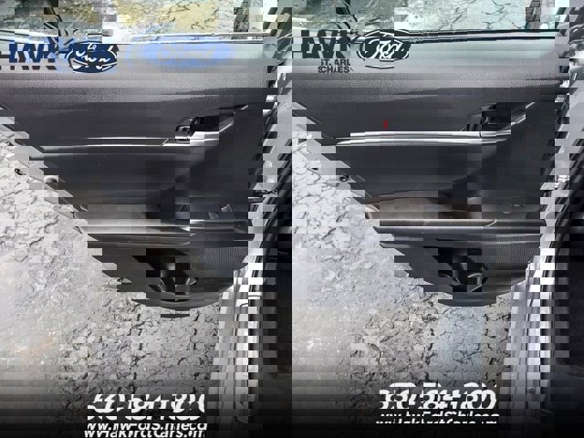 Used 2023 Toyota Camry SE image 18