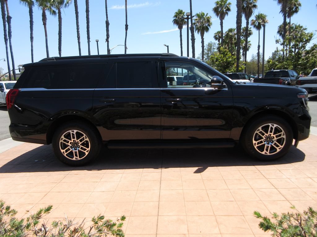 Certified 2025 Ford Expedition Max Active RWD image 5