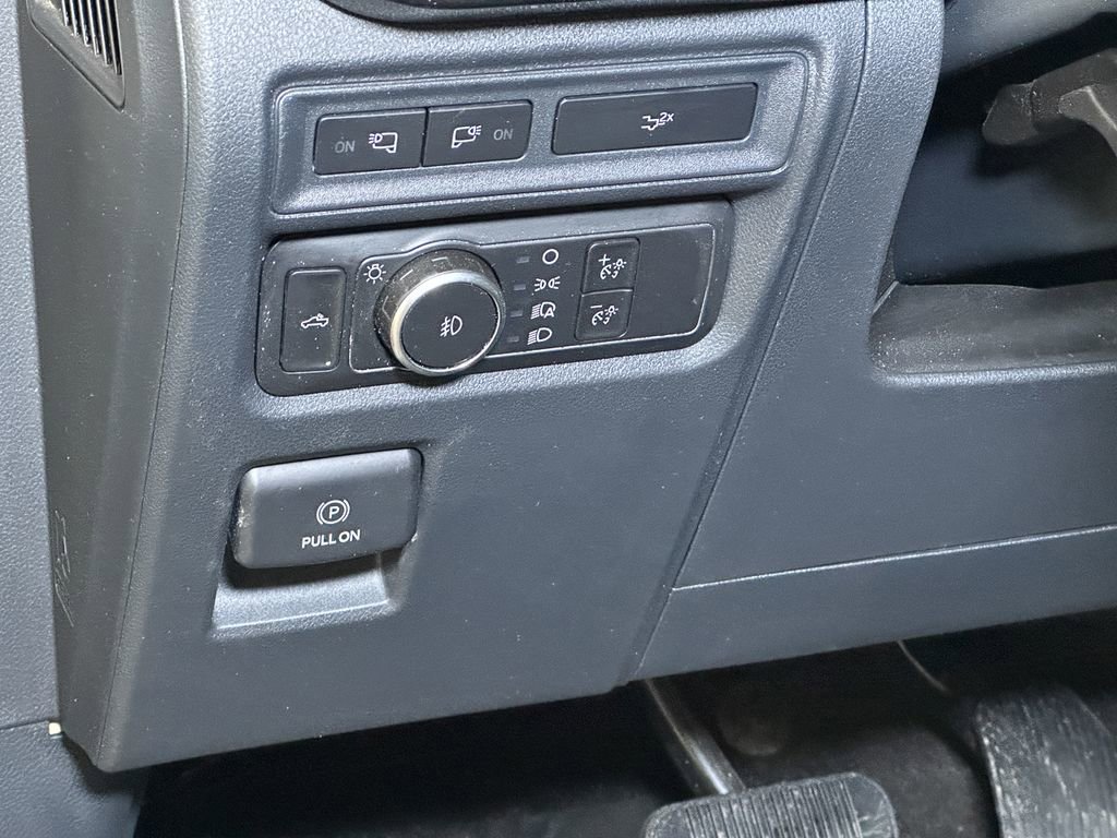 Certified 2022 Ford F150 XLT w/ Equipment Group 302A High image 28