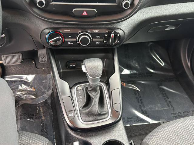 Used 2025 Kia Soul LX w/ LX Technology Package FWD image 10