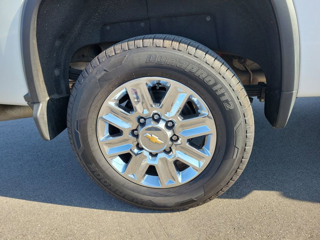 Used 2024 Chevrolet Silverado 2500 High Country w/ High Country Premium Package AWD/4WD image 5