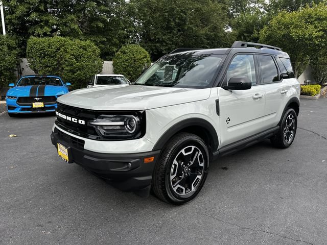 Certified 2024 Ford Bronco Sport Outer Banks w/ Tech Package AWD/4WD image 9