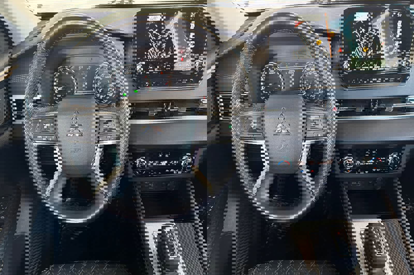 Used 2022 Mitsubishi Outlander SEL image 14