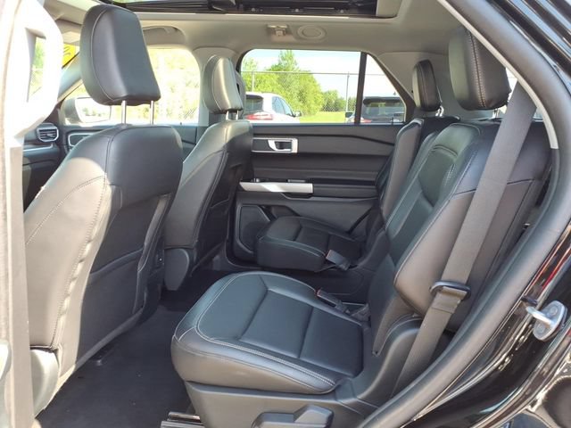 Certified 2023 Ford Explorer XLT w/ Equipment Group 202A AWD/4WD image 11