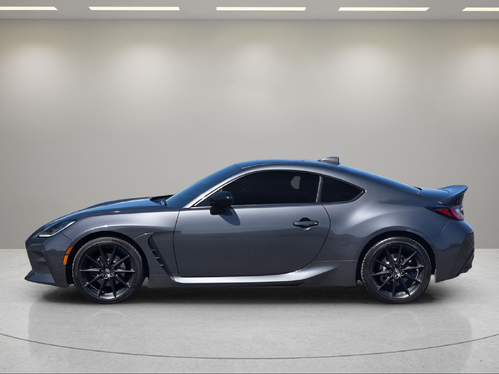 Used 2023 Toyota GR86 Premium w/ ALL Weather Mat Package (TMS) RWD image 4