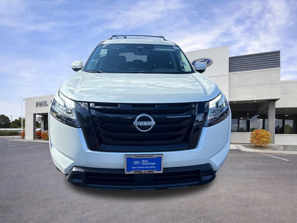 Used 2022 Nissan Pathfinder SV w/ SV Black Package FWD image 2