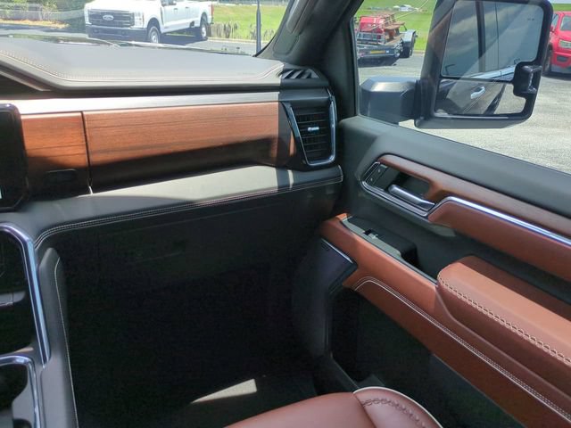 Used 2024 GMC Sierra 2500 Denali Ultimate AWD/4WD image 17