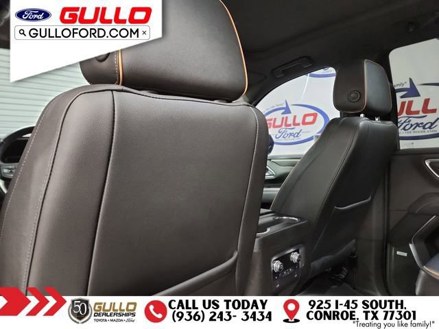 Used 2021 GMC Yukon AT4 w/ Technology Package image 16