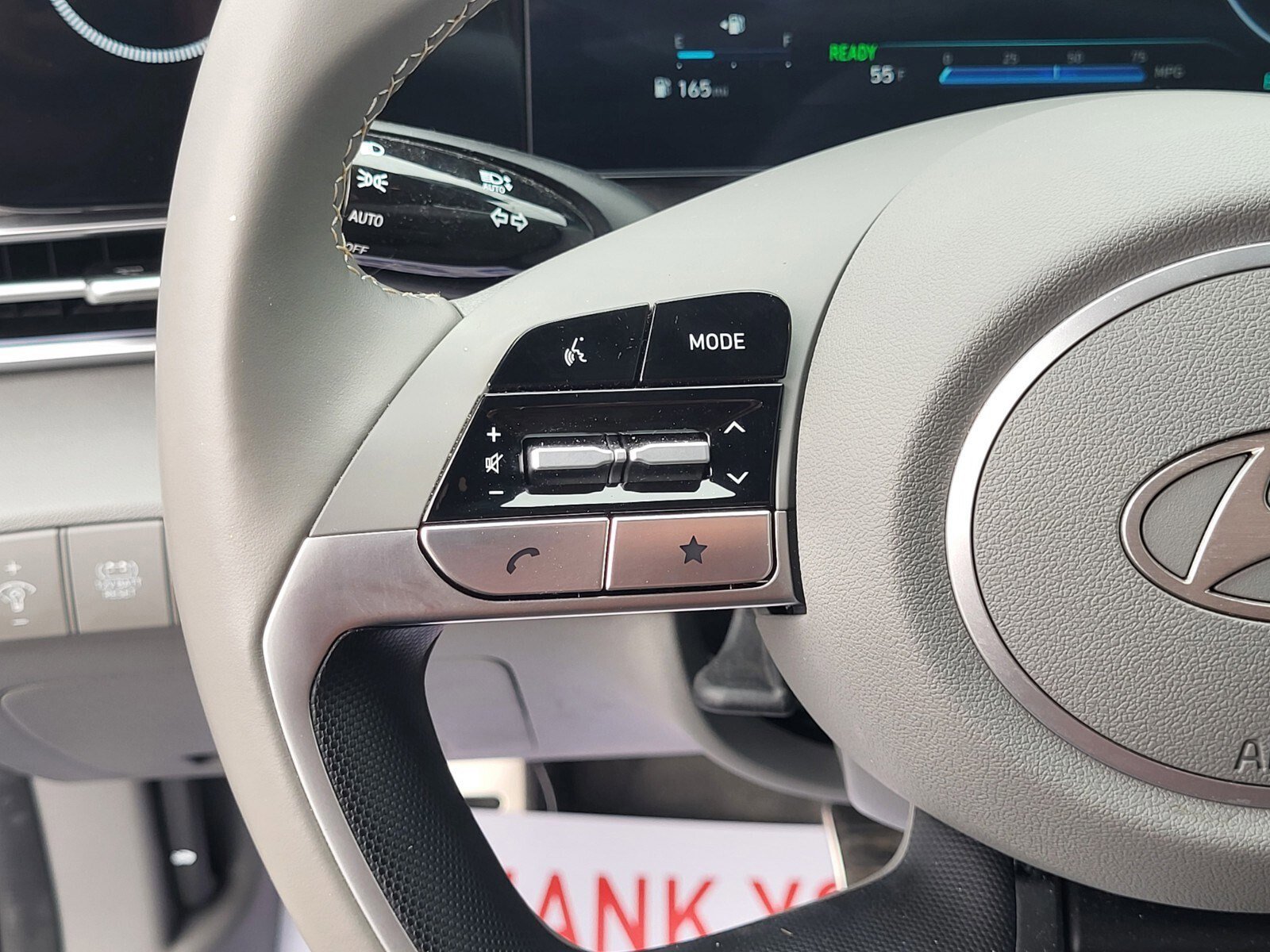 Used 2025 Hyundai Elantra SEL image 27