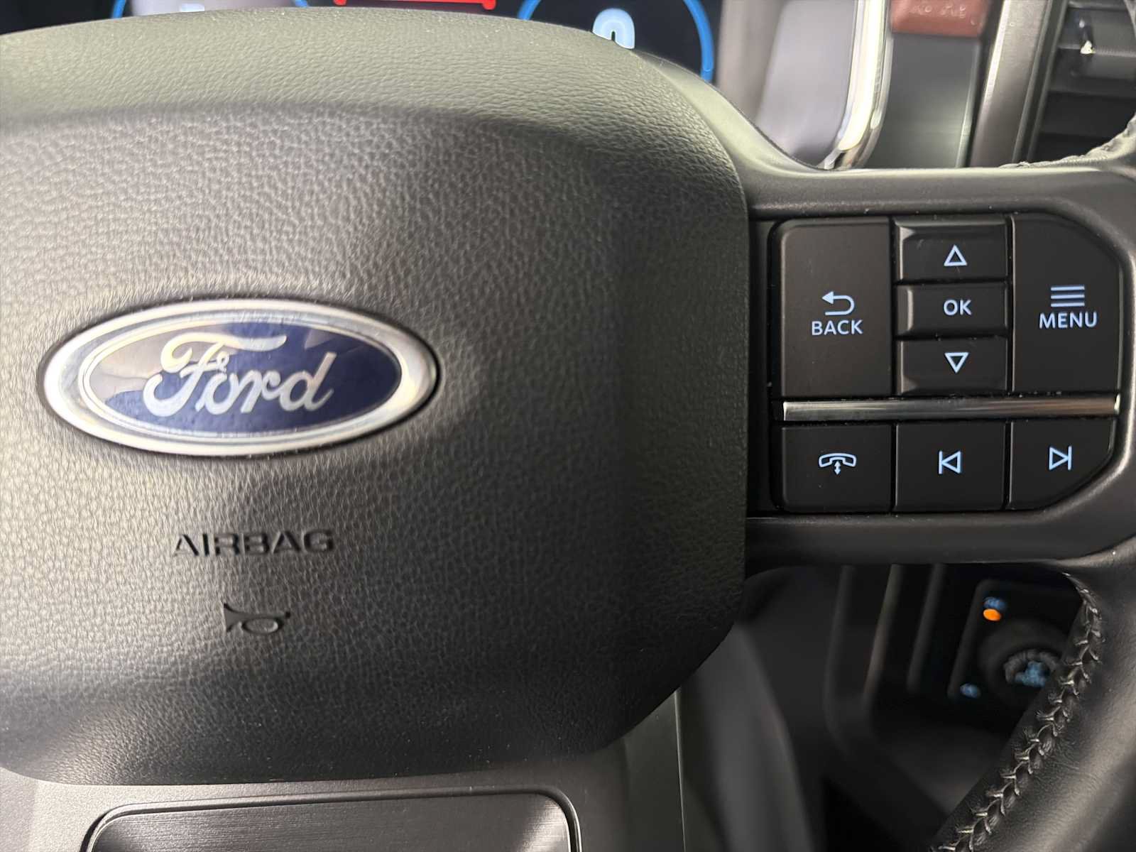 Certified 2023 Ford F150 Lariat w/ Equipment Group 502A High AWD/4WD image 31