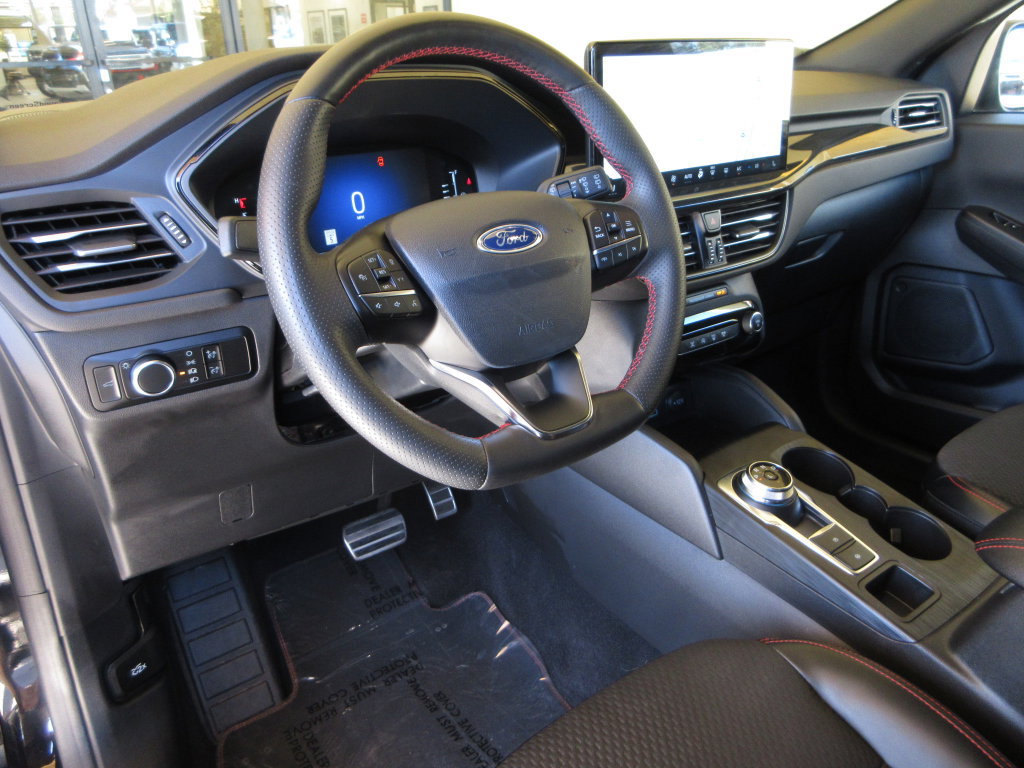 Certified 2023 Ford Escape ST-Line AWD/4WD image 14