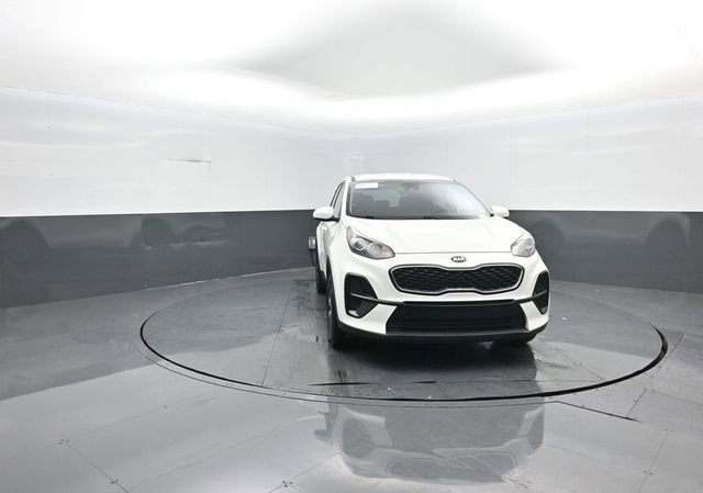 Used 2020 Kia Sportage LX image 2