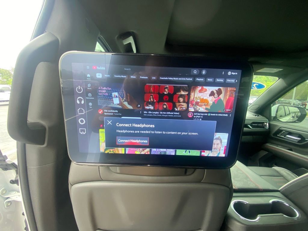 Used 2025 GMC Yukon AT4 Ultimate image 26