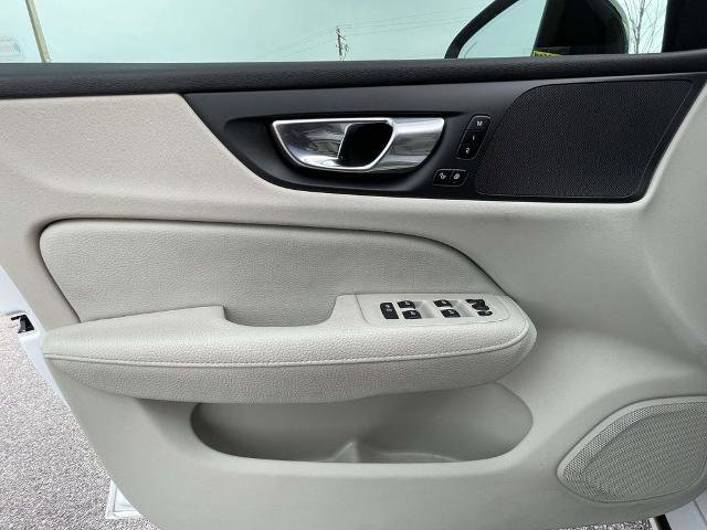 Used 2021 Volvo S60 T5 Momentum w/ Advanced Package image 15