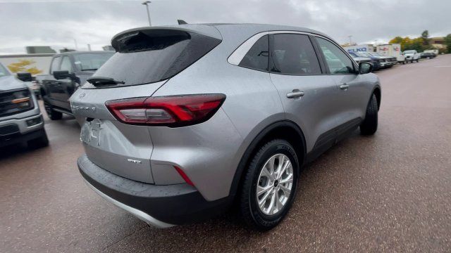 Certified 2023 Ford Escape Active AWD/4WD image 2