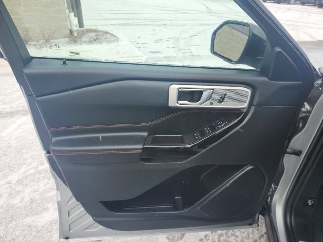 Certified 2024 Ford Explorer ST-Line w/ Class IV Trailer Tow Package image 18