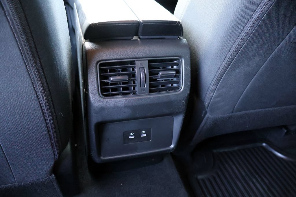 Used 2025 Nissan Rogue SV FWD image 26