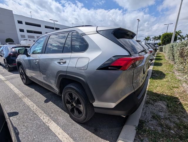 Used 2023 Toyota RAV4 XLE image 2