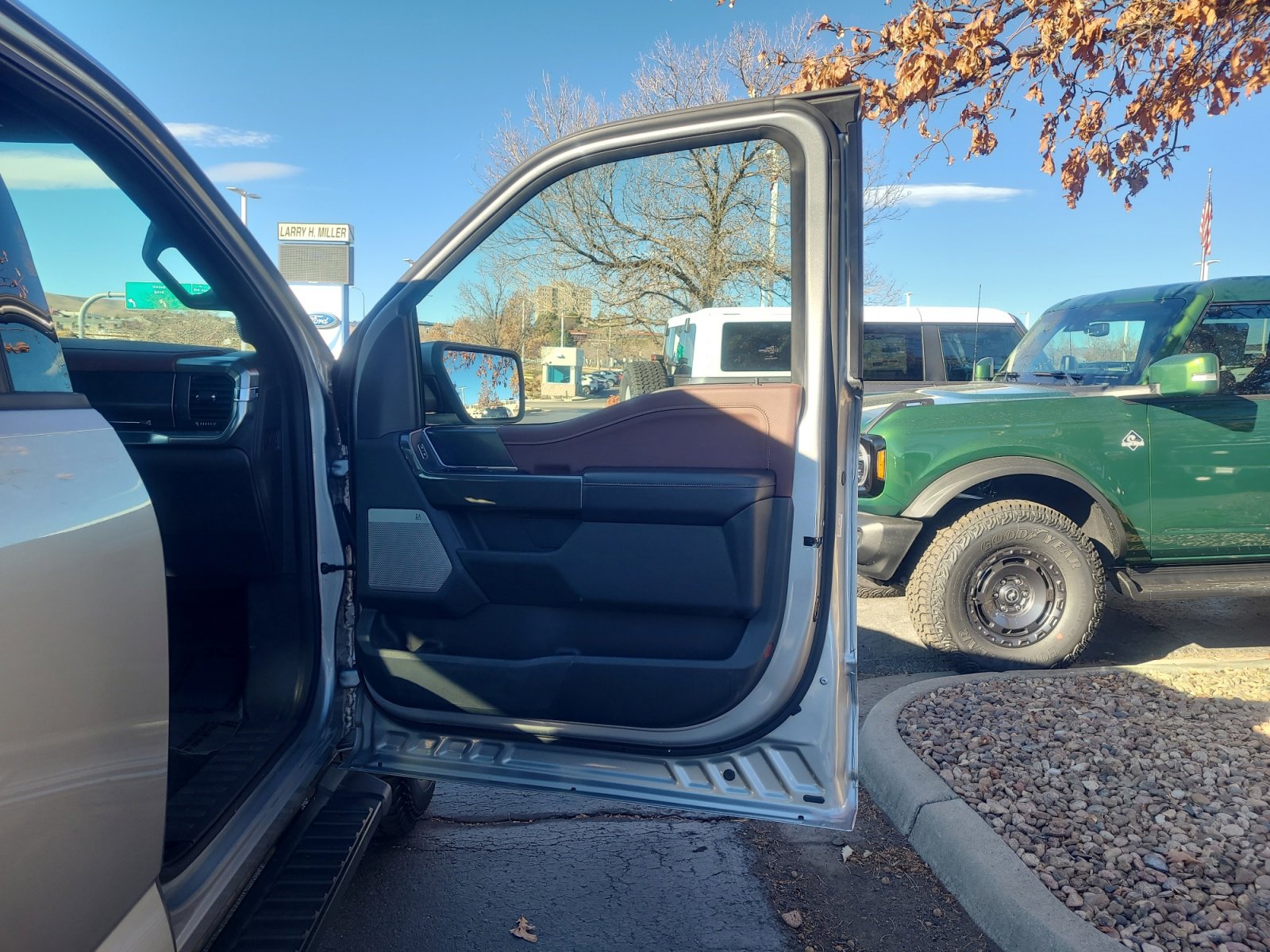 Certified 2021 Ford F150 Lariat w/ Equipment Group 502A High image 16