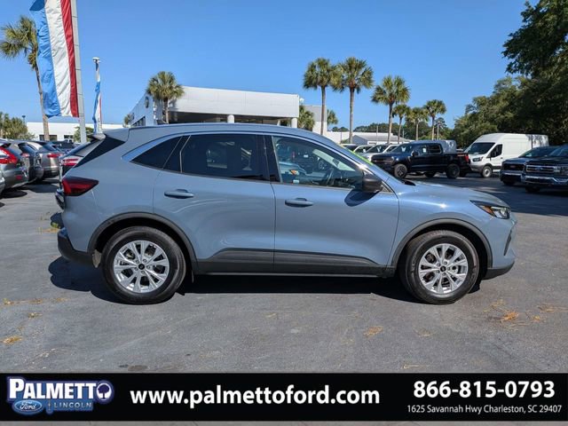 Certified 2024 Ford Escape Active FWD image 3