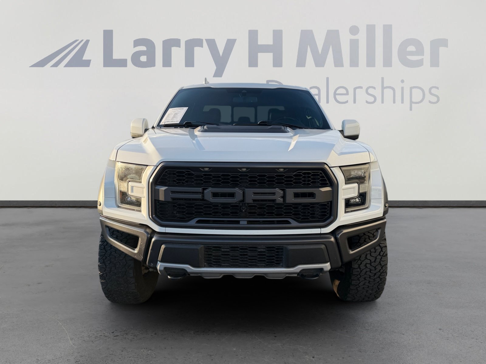 Certified 2019 Ford F150 Raptor w/ Equipment Group 802A Luxury AWD/4WD image 8