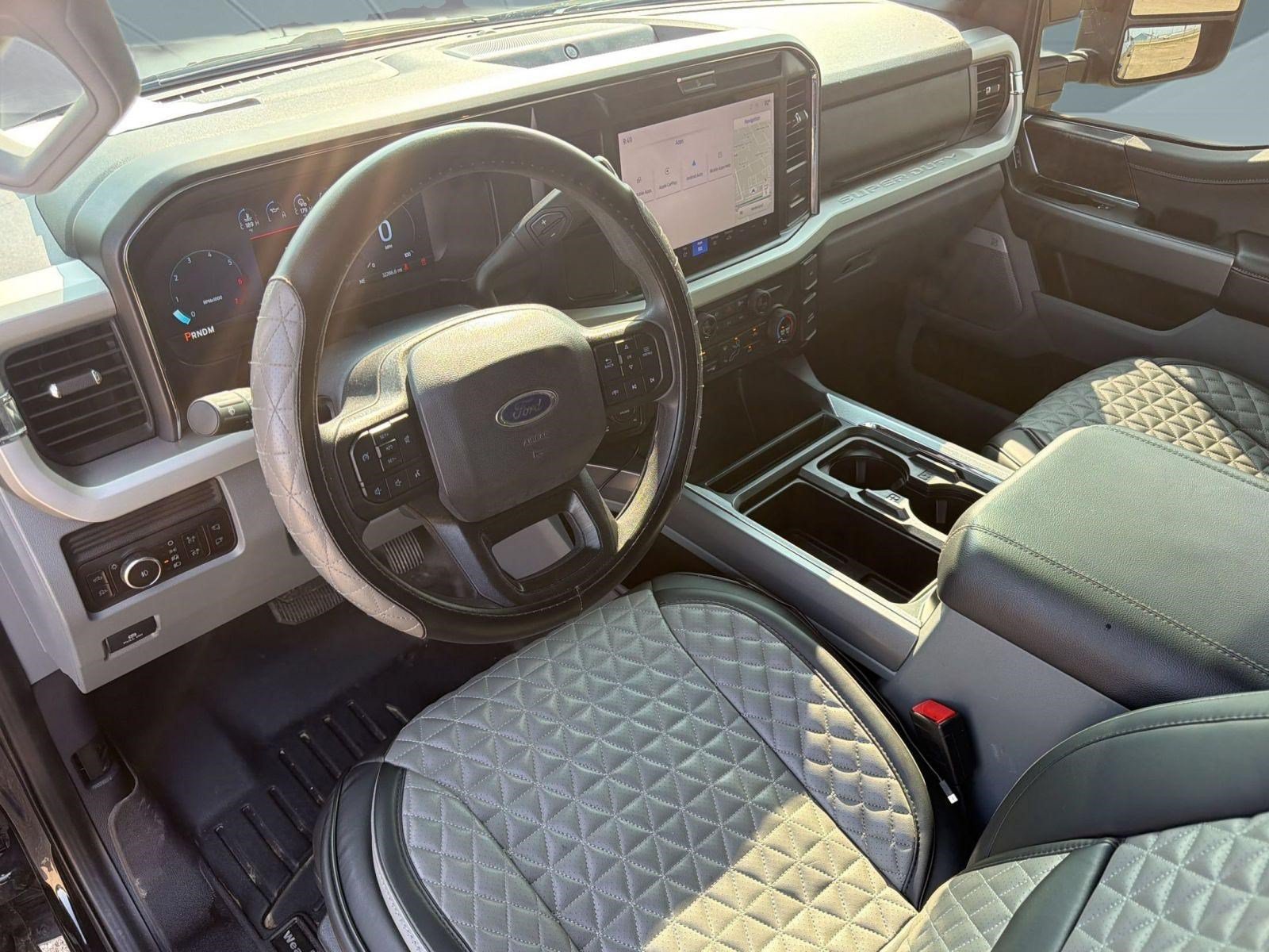 Certified 2025 Ford F250 XLT w/ Black Appearance Package AWD/4WD image 4
