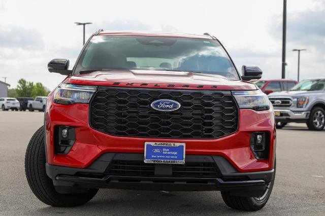 Certified 2025 Ford Explorer ST-Line w/ Premium Package AWD/4WD image 2