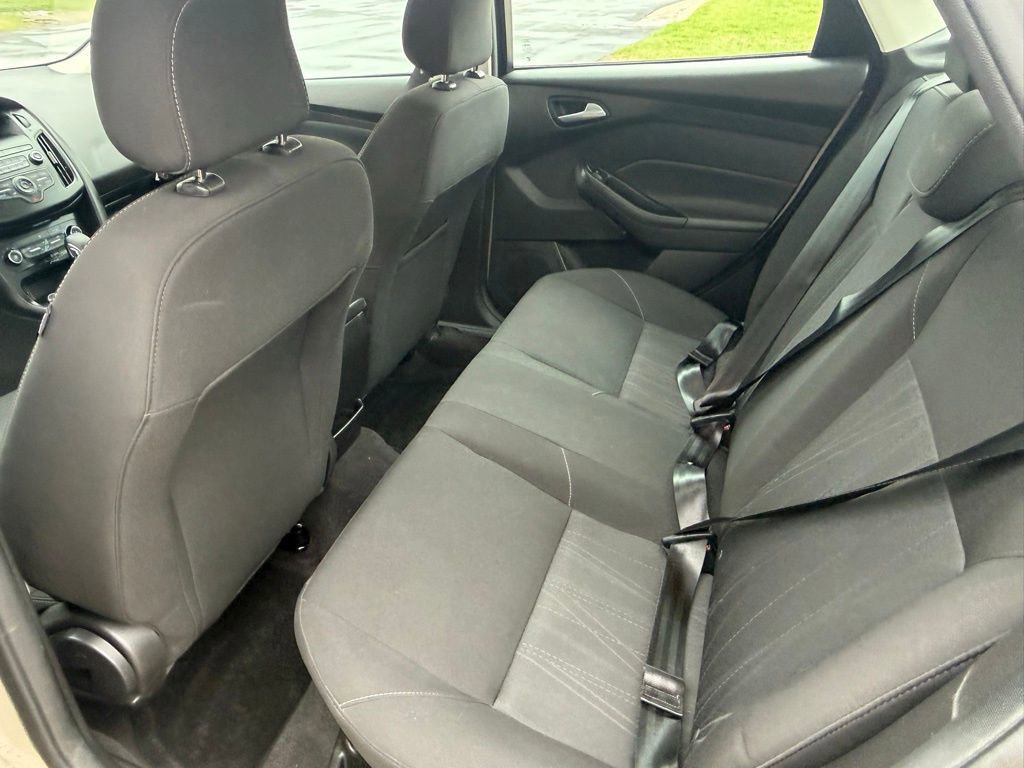 Certified 2018 Ford Focus SE image 15