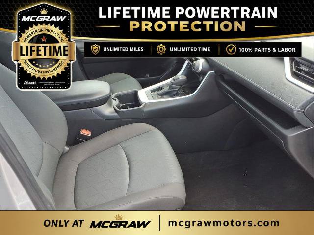 Used 2024 Toyota RAV4 XLE FWD image 9
