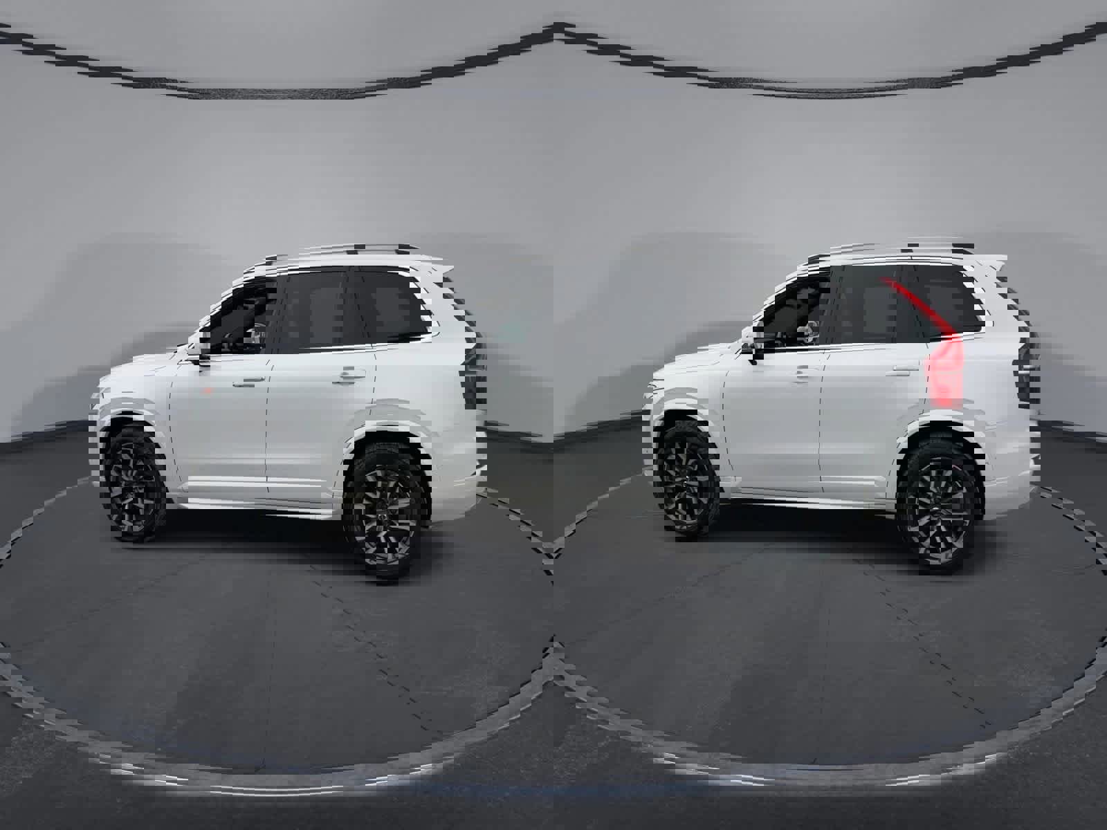 Used 2018 Volvo XC90 T6 Momentum w/ Convenience Package image 6