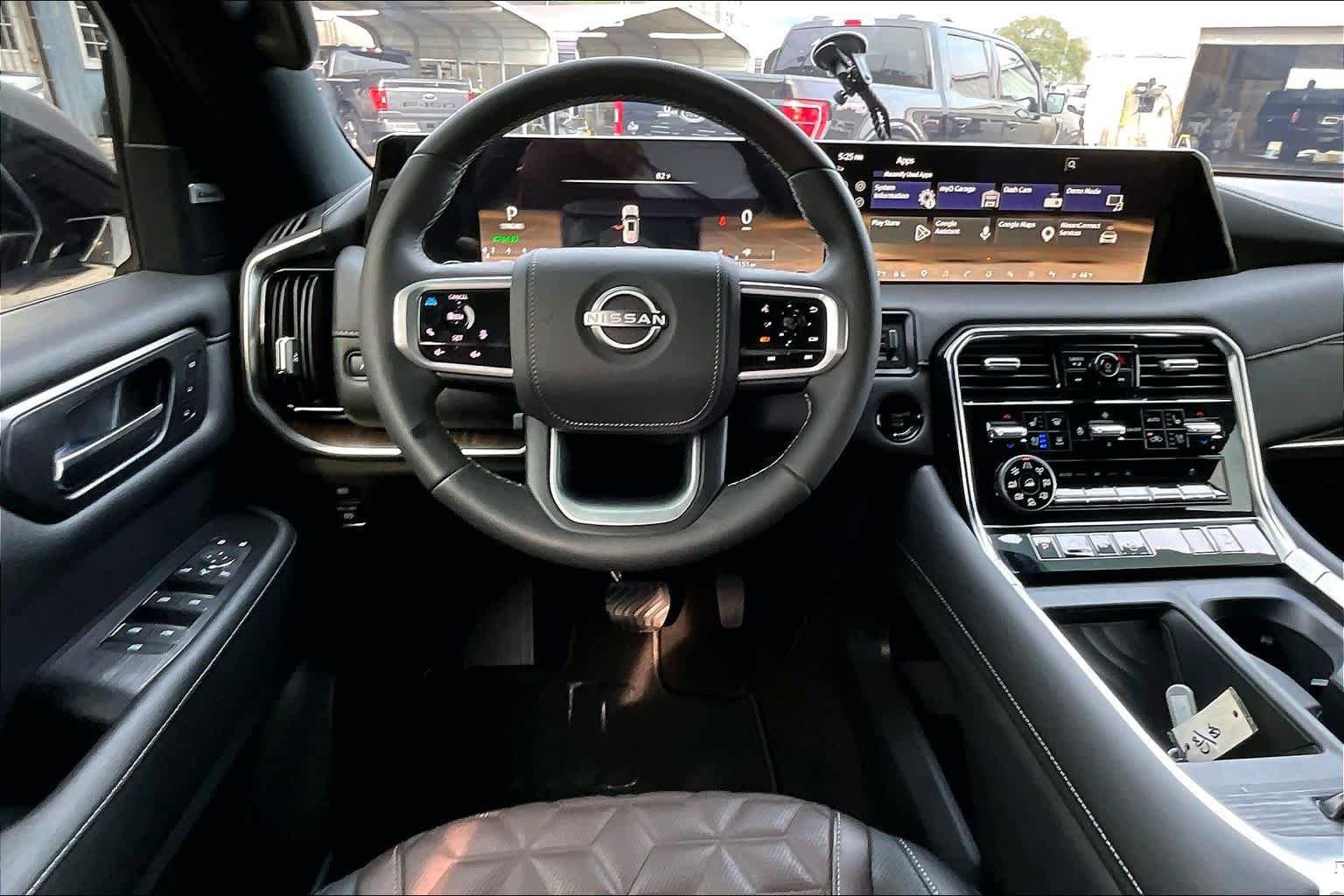 Used 2025 Nissan Armada Platinum Reserve AWD/4WD image 8