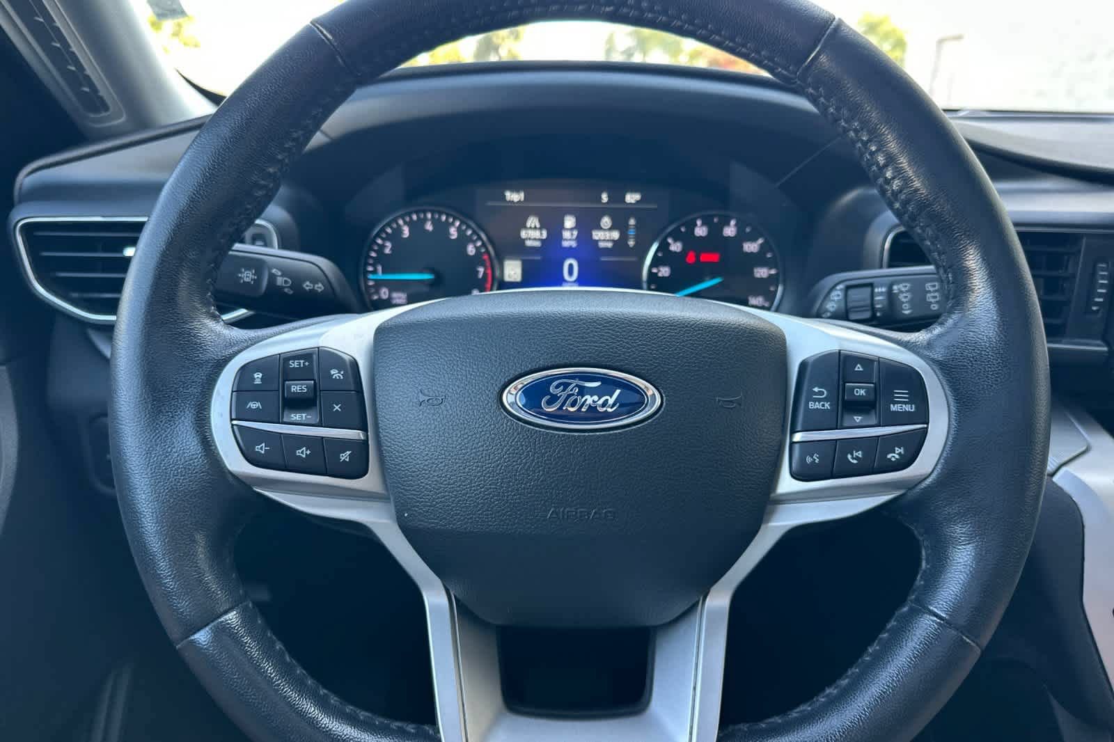 Certified 2022 Ford Explorer XLT w/ Equipment Group 202A RWD image 26