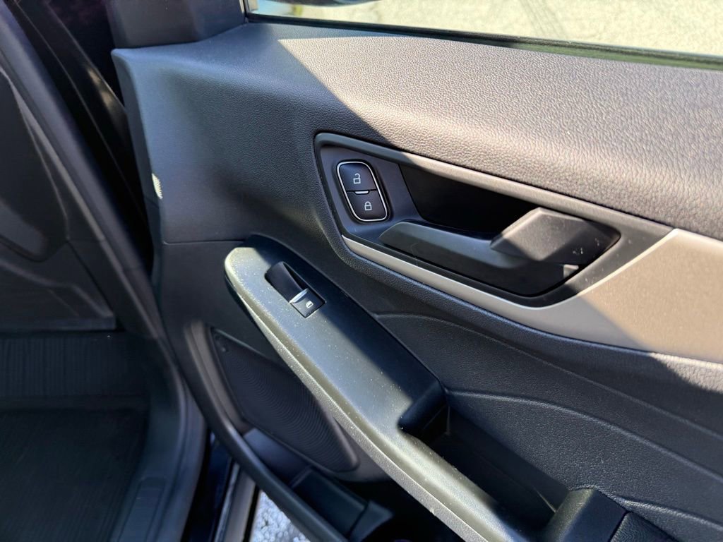 Certified 2022 Ford Escape SE w/ Cold Weather Package image 46