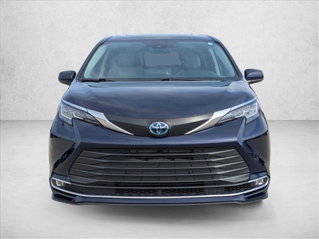 Used 2022 Toyota Sienna XLE AWD/4WD image 8