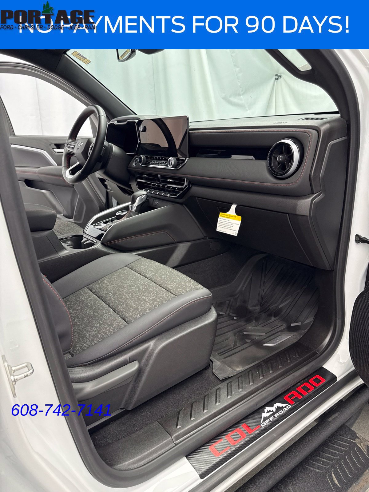 Used 2024 Chevrolet Colorado Z71 w/ Z71 Convenience Package 2 AWD/4WD image 28