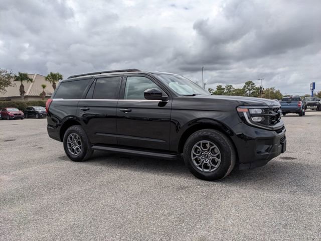 Certified 2025 Ford Expedition Active AWD/4WD image 2