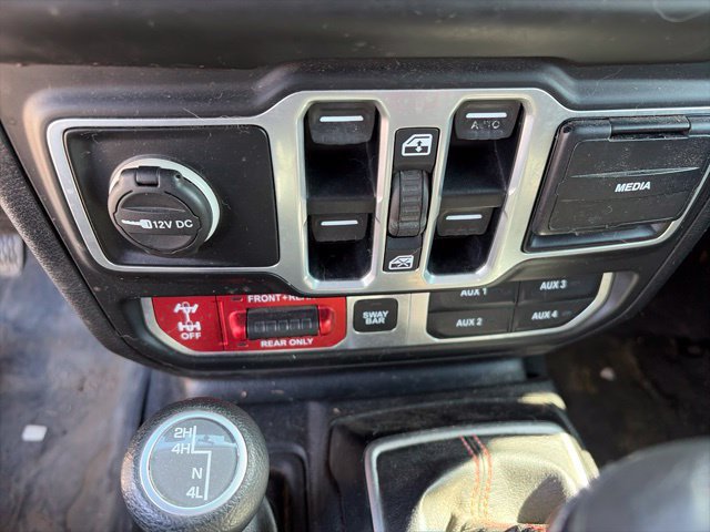 Used 2018 Jeep Wrangler Unlimited Rubicon AWD/4WD image 9