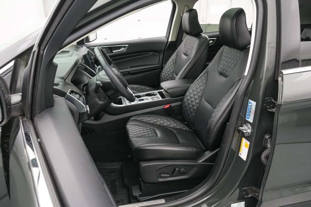 Certified 2024 Ford Edge Titanium w/ Equipment Group 301A AWD/4WD image 11