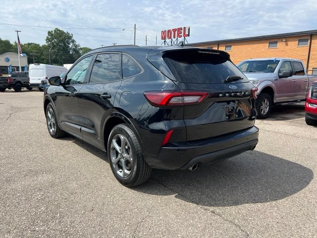 Certified 2024 Ford Escape ST-Line w/ Tech Pack #1 AWD/4WD image 6