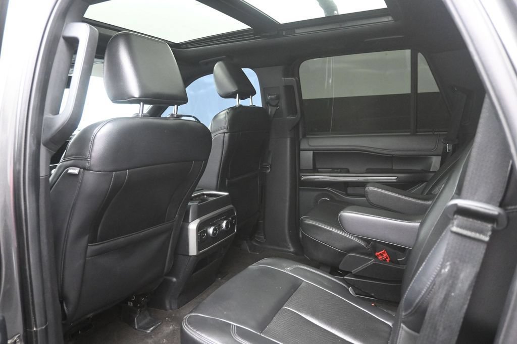 Certified 2021 Ford Expedition XLT RWD image 2
