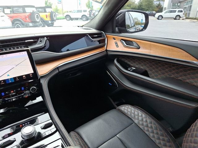 Used 2022 Jeep Grand Cherokee L Summit image 17